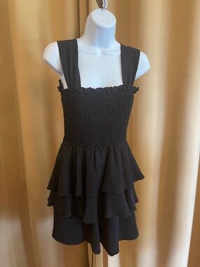 EillyBazar Black Ruffled Tiered Romper Layered Smocked Size XS